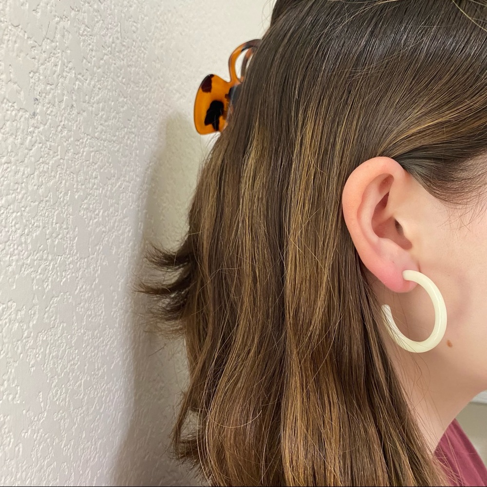 sale!Classic Hoop Earrings Acrylic - Picture 2 of 14